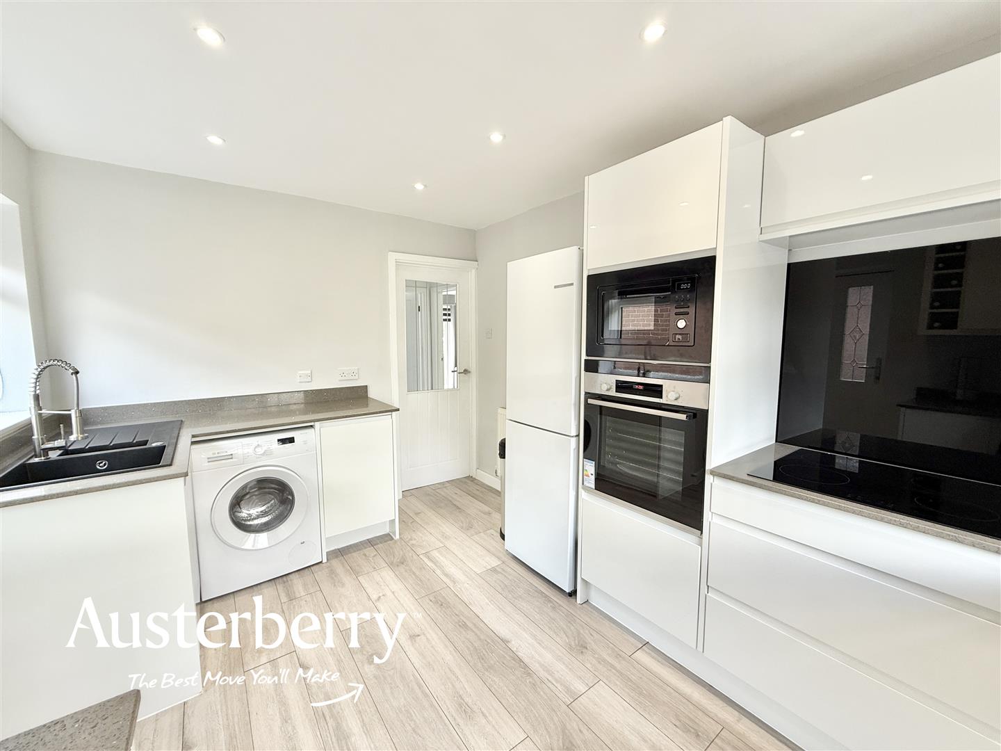 2 bed property in Ashwood, Stoke-On-Trent